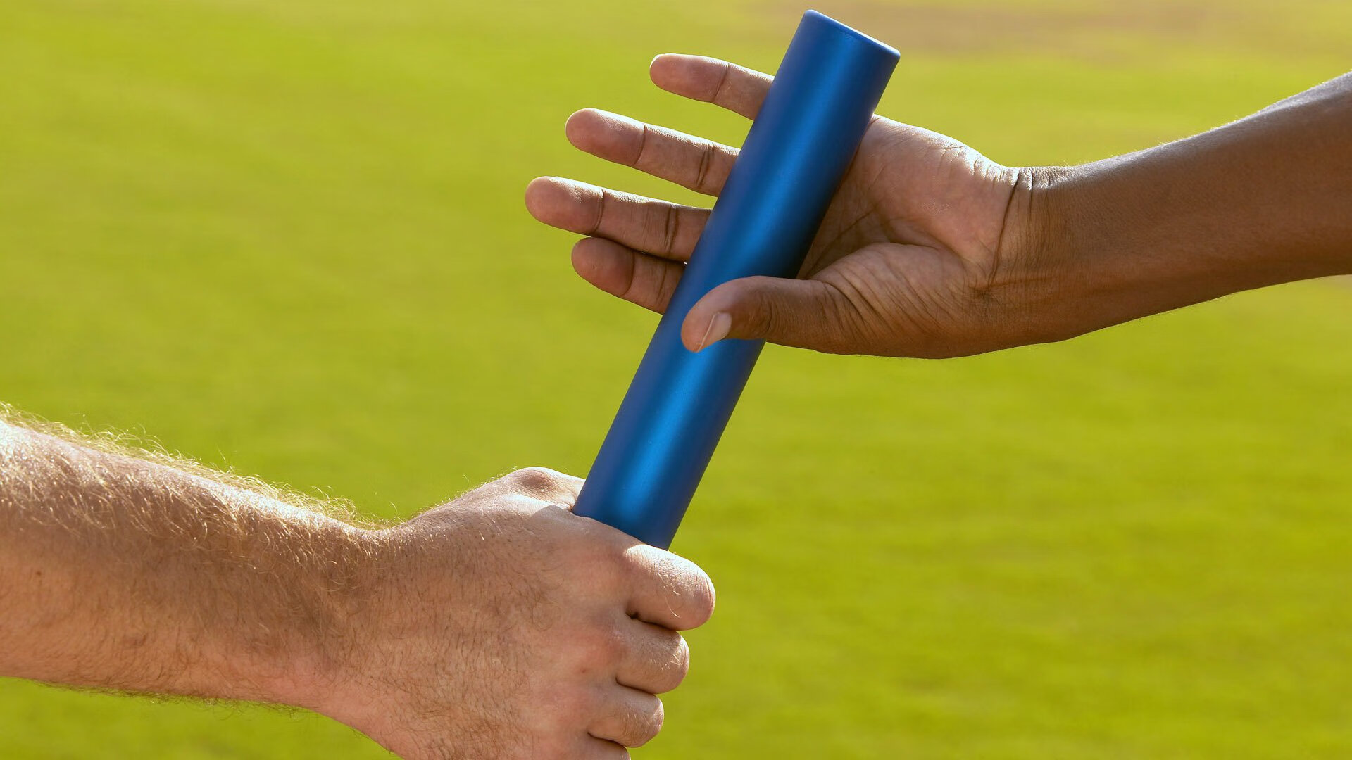 赛后评论区一片叫好球迷肯定球队整体拼搏精神与执行效率，球赛评论员